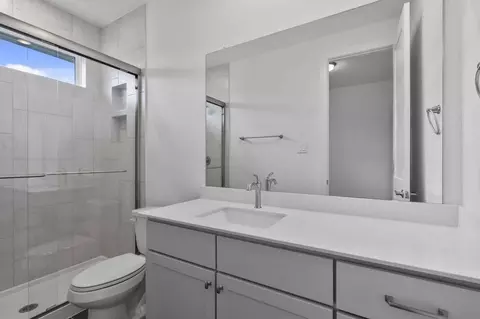 Bath - 448 Sprigtail Dr, Katy, TX 77493 photo 3 of 5
