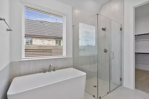 Bath - 448 Sprigtail Dr, Katy, TX 77493 photo 2 of 5