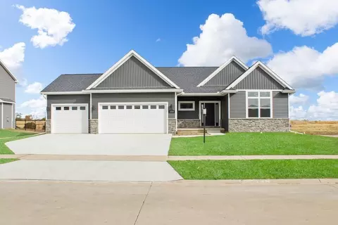 1412 Tinley Ln, Mahomet, IL 61853