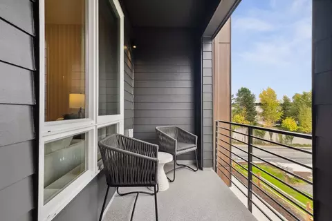 13880 NE 123rd Way, Redmond, WA 98052