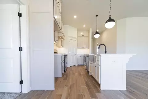 Entry Way - 3308 Mangrove Rd, Edmond, OK 73034 photo 1 of 15