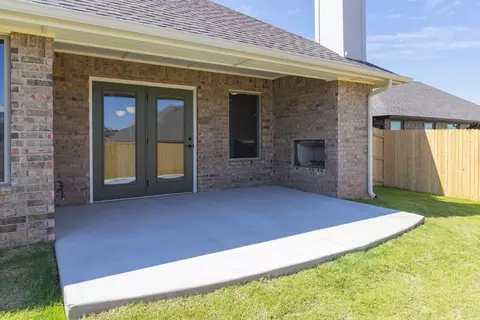 Exterior - 3308 Mangrove Rd, Edmond, OK 73034 photo 42 of 48