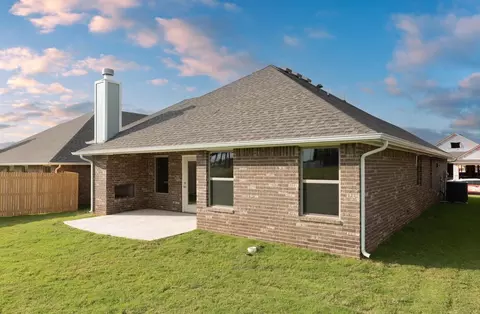 Exterior - 3308 Mangrove Rd, Edmond, OK 73034 photo 46 of 48