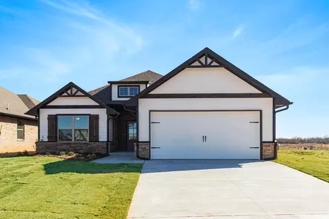 Exterior - 3308 Mangrove Rd, Edmond, OK 73034 photo 39 of 48