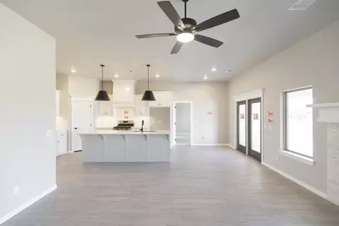 Living - 3308 Mangrove Rd, Edmond, OK 73034 photo 14 of 27