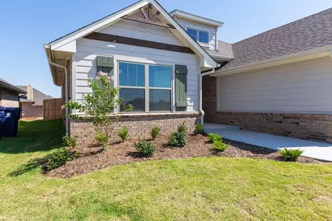 Exterior - 3308 Mangrove Rd, Edmond, OK 73034 photo 37 of 48