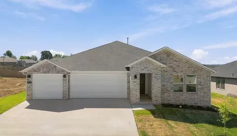721 Crystal Dr, Prairie Grove, AR 72753