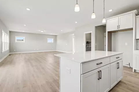 Living - 6281 Comiskey Rd, Stevensville, MI 49127 photo 3 of 5