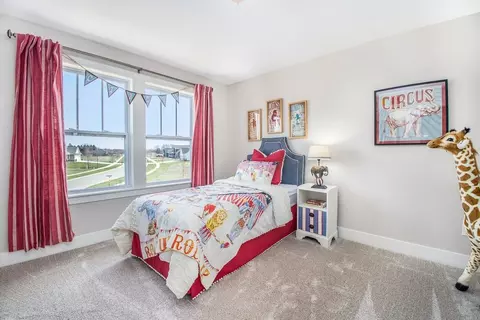 Bedroom - 6281 Comiskey Rd, Stevensville, MI 49127 photo 6 of 8