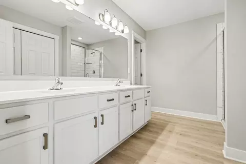 Bath - 6281 Comiskey Rd, Stevensville, MI 49127 photo 1 of 2