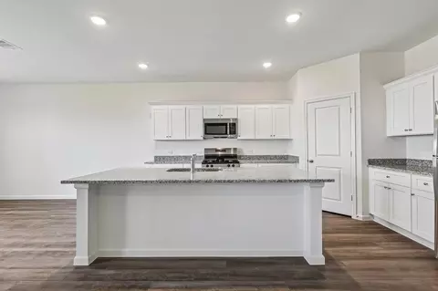 Kitchen - 13112 Bending Creek Trl, Parrish, FL 34219 photo 2 of 3