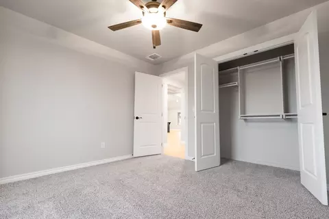 Bedroom - 701 Still Mdws, Guthrie, OK 73044 photo 4 of 16