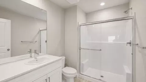 Bath - 3559 SW Hartley Ave, Gresham, OR 97080 photo 2 of 6