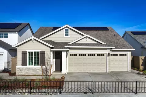 Exterior - 3924 Currant St, Placer One, CA 95747 photo 4 of 7