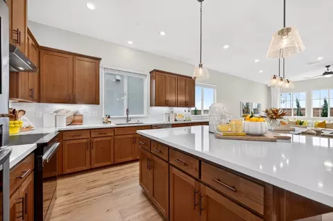 Kitchen - 3924 Currant St, Placer One, CA 95747 photo 6 of 23