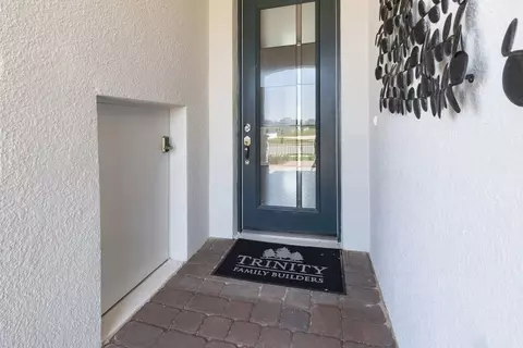 Entry Way - 5989 Ali Grace Dr, Saint Cloud, FL 34771 photo 2 of 3