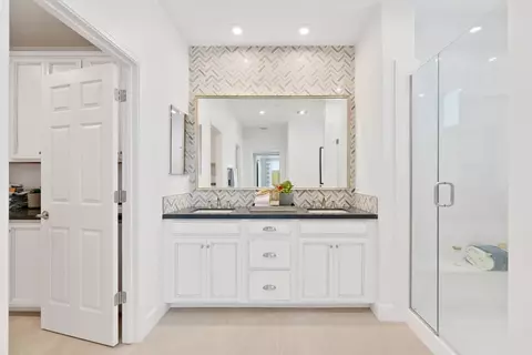 Bath - 1007 Lodge Way, Lincoln, CA 95648 photo 4 of 5