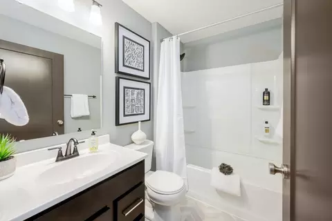 Bath - 5306 Madison Pike, Independence, KY 41051 photo 2 of 3
