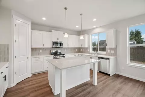 13705 NE 139th Ave, Vancouver, WA 98682