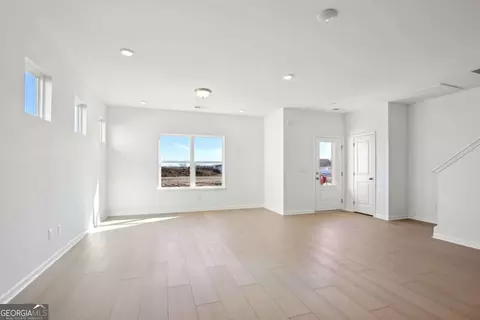 Living - 809 Nova Trl, Riverdale, GA 30274 photo 2 of 6