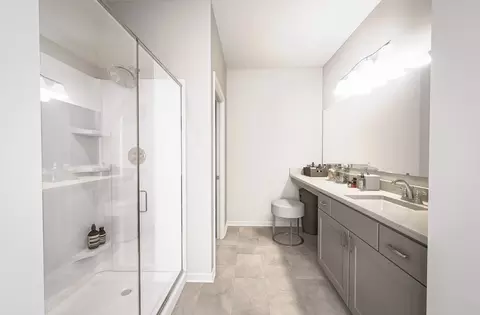Bath - 809 Nova Trl, Riverdale, GA 30274 photo 6 of 6