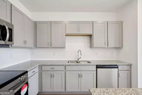 Kitchen - 809 Nova Trl, Riverdale, GA 30274 photo 3 of 9
