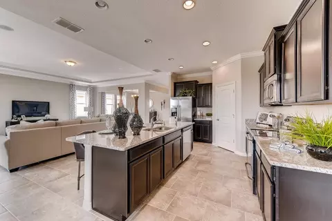 Kitchen - 288 Conway Ave, Saint Cloud, FL 34771 photo 4 of 7