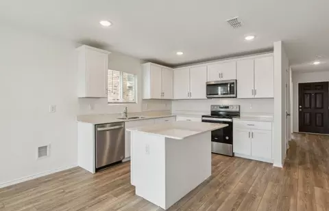 Kitchen - Corymbia Drive, Terrell, TX 75160 photo 2 of 4