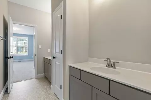 Entry Way - Cambrium Ct., Wentzville, MO 63385 photo 5 of 7