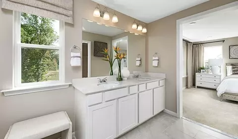 Bath - 3068 N Duquesne Way, Aurora, CO 80019 photo 1 of 3