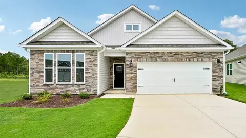 820 Fernwind Cir, Aberdeen, NC 28315