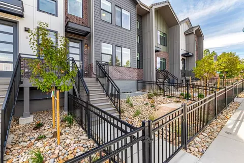 39 Ascent Trl, Englewood, CO 80112