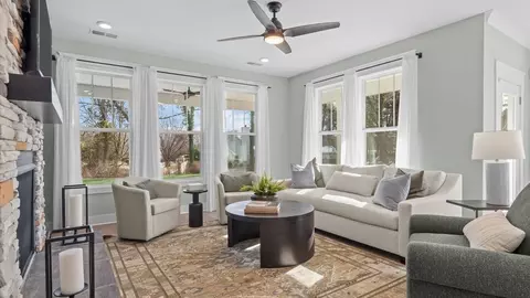 Living - 1022 Devenger Rd, Greer, SC 29650 photo 3 of 4