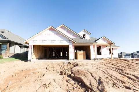 9205 NW 86th Ter, Yukon, OK 73099