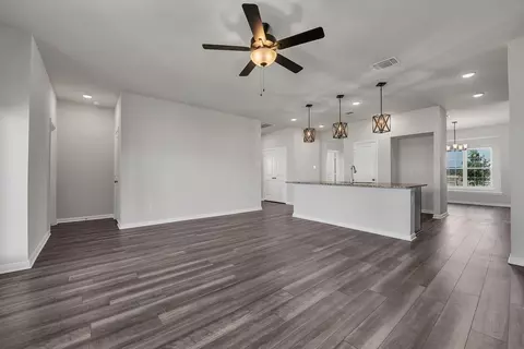 Living - 7204 Mcgregor Loop, Killeen, TX 76549 photo 1 of 5