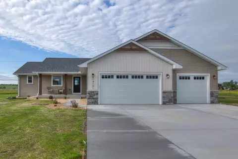 000 Buck Tail Dr, Altoona, WI 54720