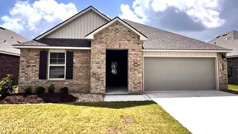 138 Lake Ridge Dr, Broussard, LA 70518