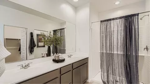 Bath - 9737 W Mitchell Dr, Phoenix, AZ 85037 photo 1 of 3