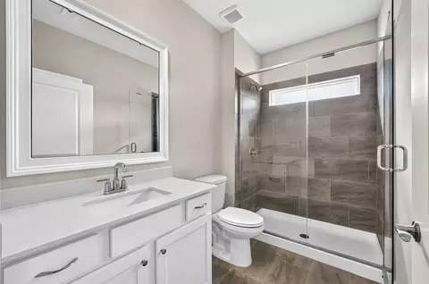 Bath - 1929 Bentwind Rd, Lancaster, SC 29720 photo 2 of 5