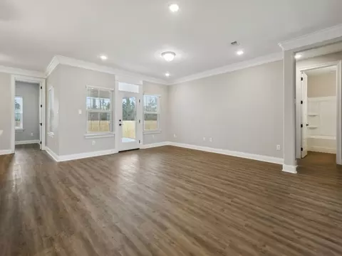 13516 Garland Rd, Ocean Springs, MS 39564