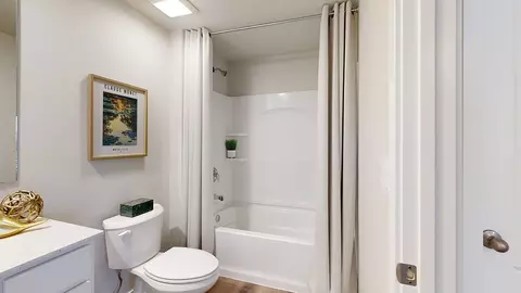 Bath - 17613 Phoebe St, Bennington, NE 68007 photo 4 of 8
