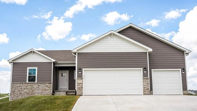 17613 Phoebe St, Bennington, NE 68007