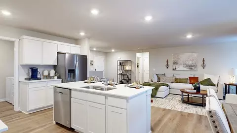 Kitchen - 17613 Phoebe St, Bennington, NE 68007 photo 3 of 9