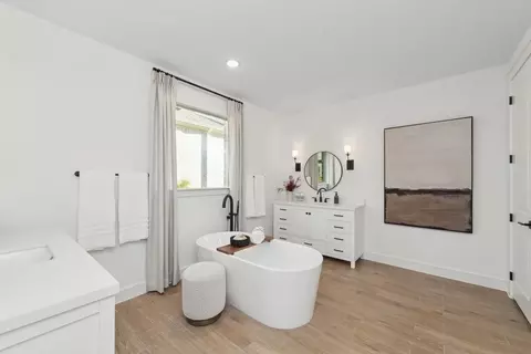 Bath - 11441 Wulstone Rd, Haslet, TX 76052 photo 3 of 9