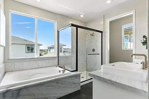 Bath - 5737 Pathway Dr, Fairfield, CA 94533 photo 4 of 23