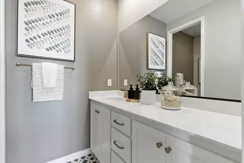Bath - 5737 Pathway Dr, Fairfield, CA 94533 photo 2 of 23