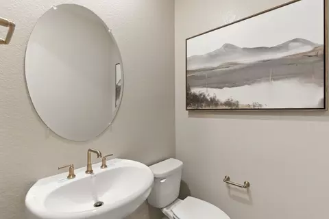 Bath - 5737 Pathway Dr, Fairfield, CA 94533 photo 1 of 23