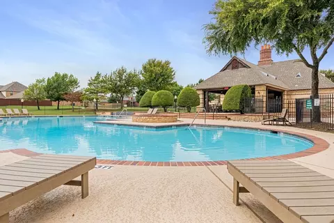 Exterior - 301 River Meadows Ln, Argyle, TX 76226 photo 14 of 15