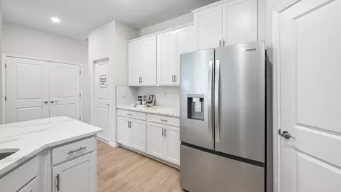Kitchen - 18331 Tavernside Trl, Bradenton, FL 34211 photo 4 of 6