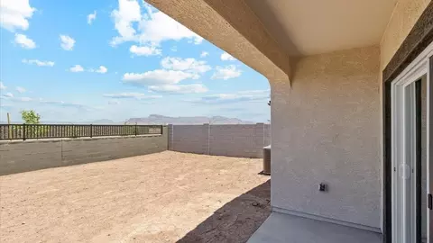 Exterior - 2804 W Shepperd Ave, Apache Junction, AZ 85120 photo 2 of 16